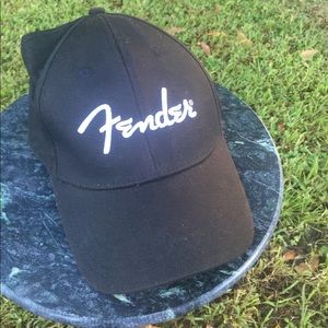 Fender black fitted hat size L/XL